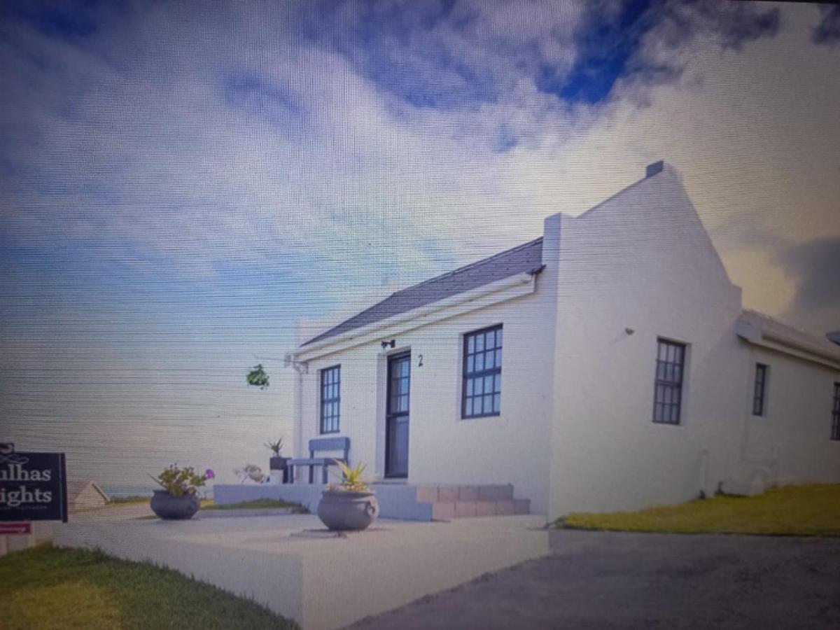 Agulhas Heights Self-Catering Cottages Kültér fotó